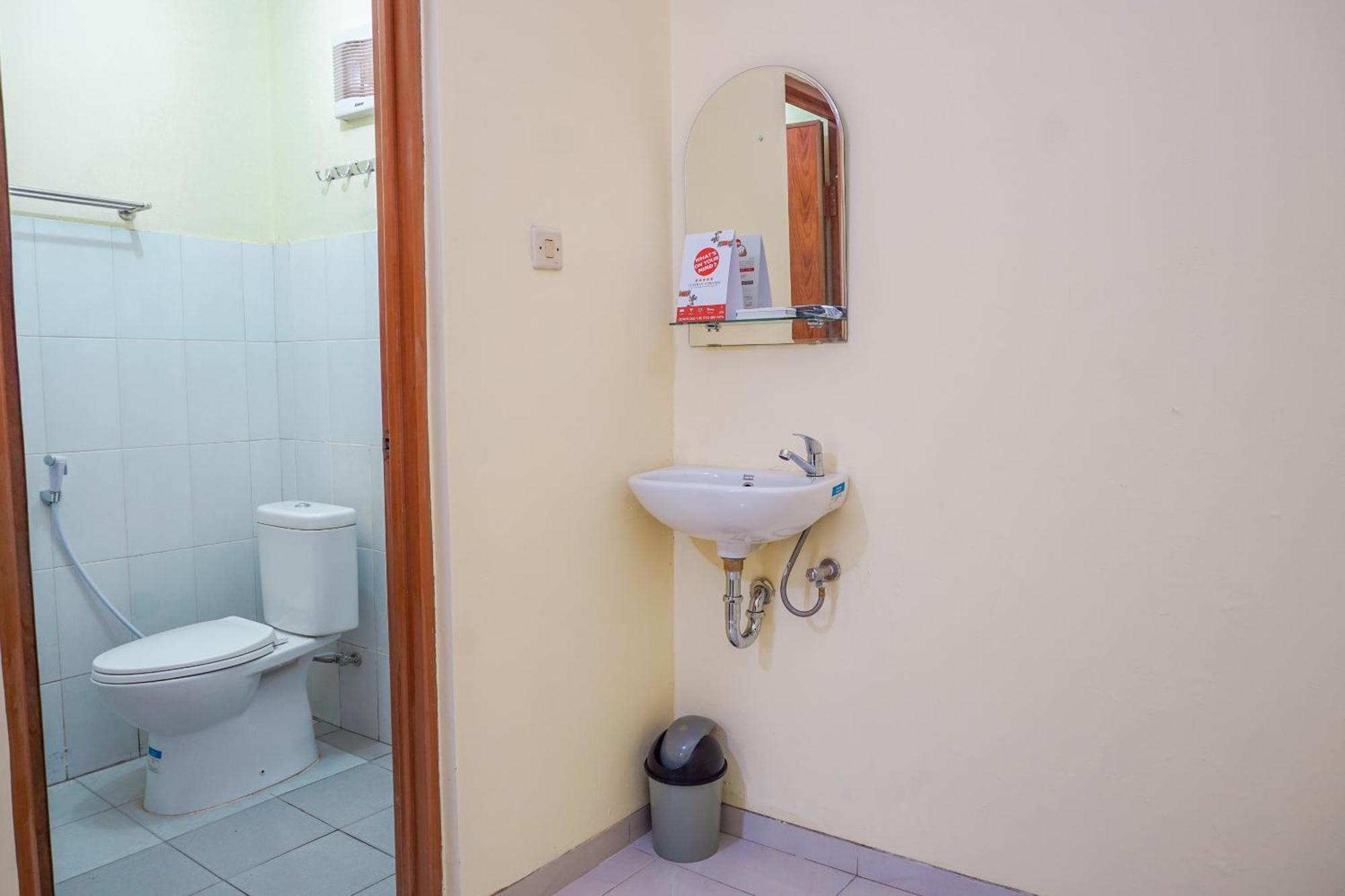 Oyo 2401 Ardini Residence Bojongsoang Ngoại thất bức ảnh